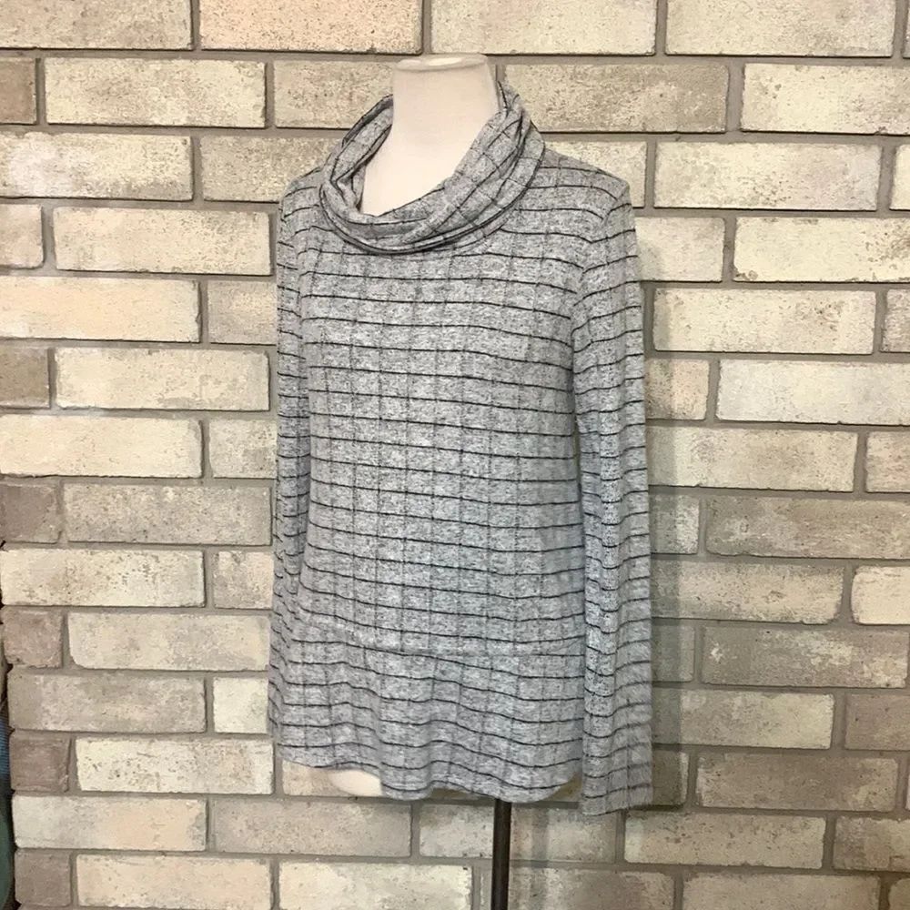 3for$20 light sweater small